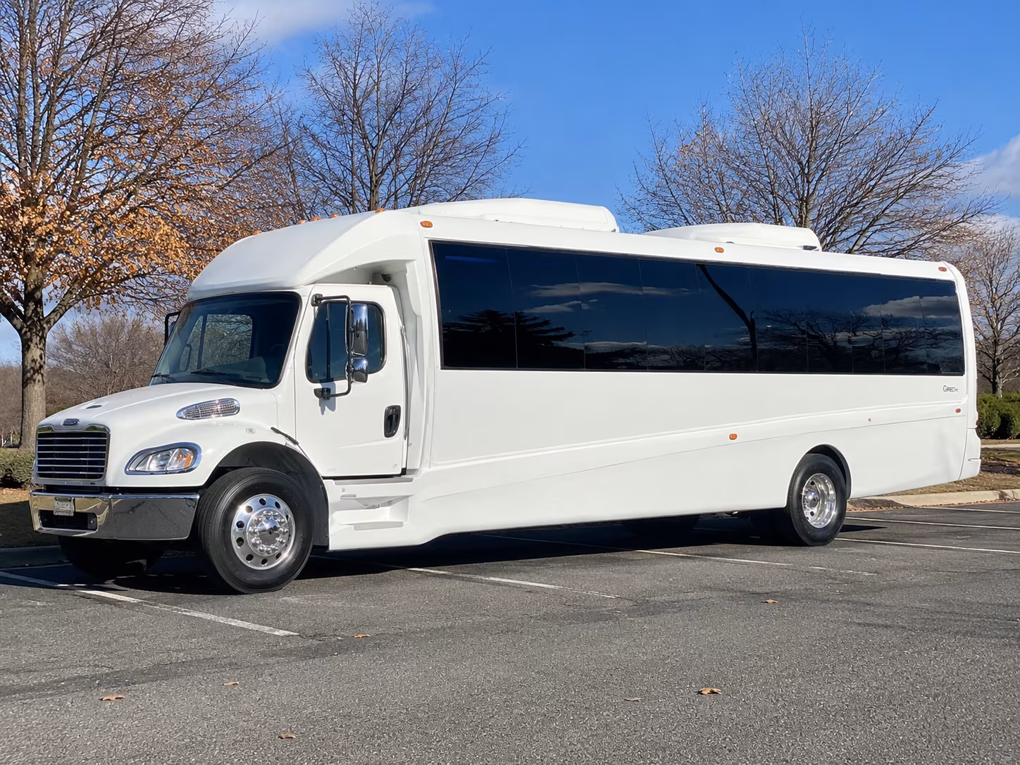 bridal party buses and sprinter limos for the wedding morning
